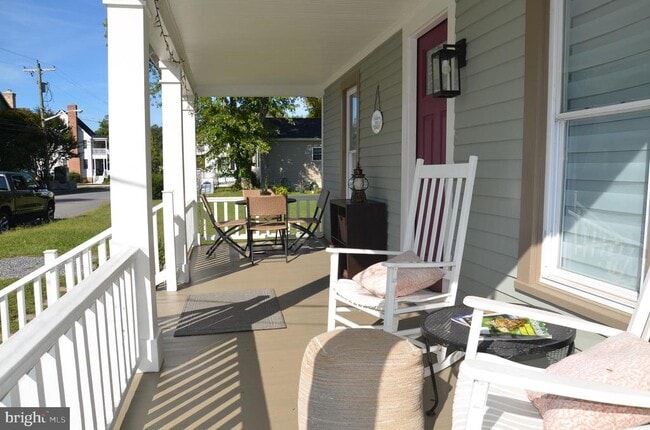 Building Photo - 207 Dodson Ave