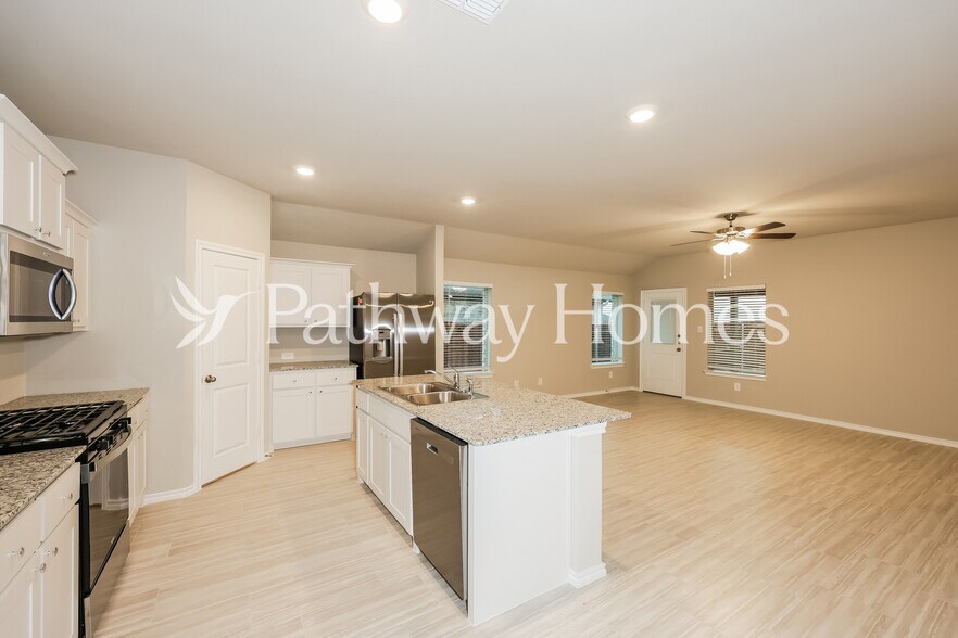 Building Photo - 8520 Coffee Spgs Dr