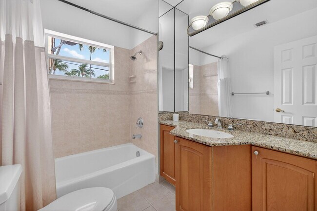 Building Photo - 2808 NE 22nd St