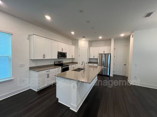 Building Photo - 10253 Austrina Oak Lp