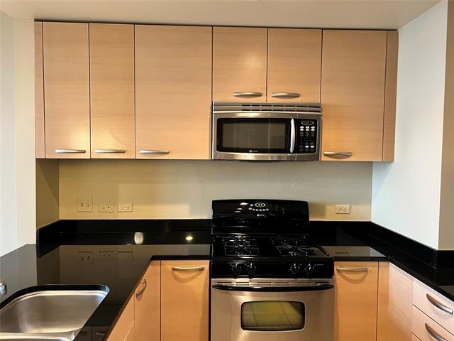 Building Photo - 1200 Main St