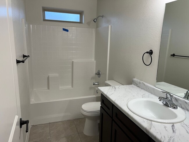 Building Photo - Newer - 3 Bedroom - 2 Car Garage Home with Fenced Back Yard and Gates