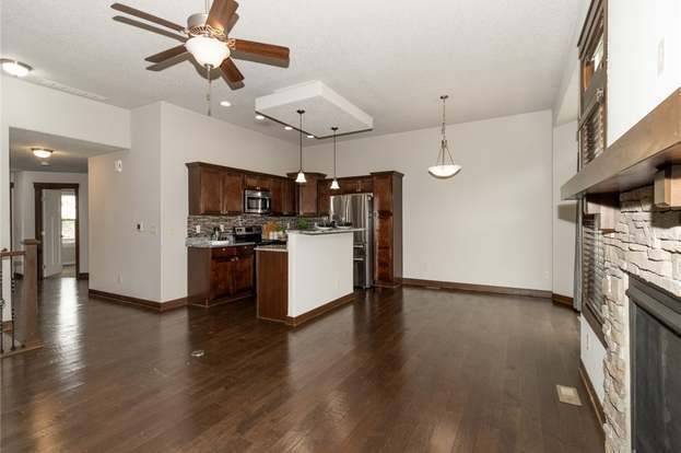 Building Photo - 924 South 89th Street