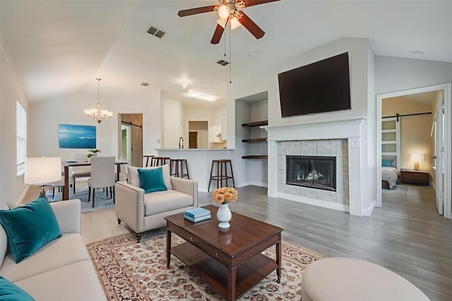Building Photo - 6710 Waterlilly Dr