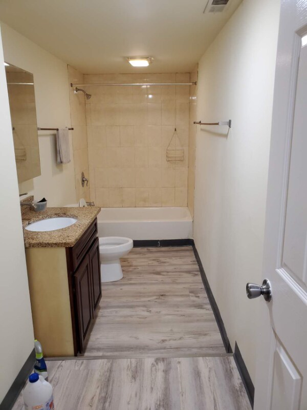 Building Photo - 2706 S Wallace St