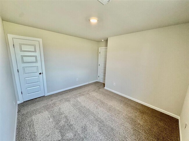 Building Photo - 6100 Blackwood Ct