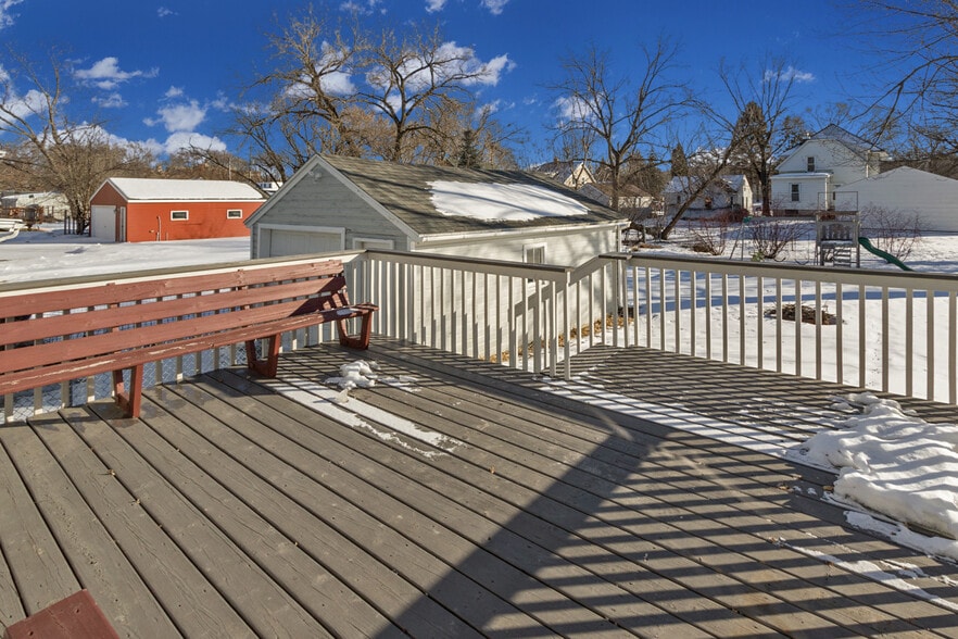 Building Photo - 1930 Center St W