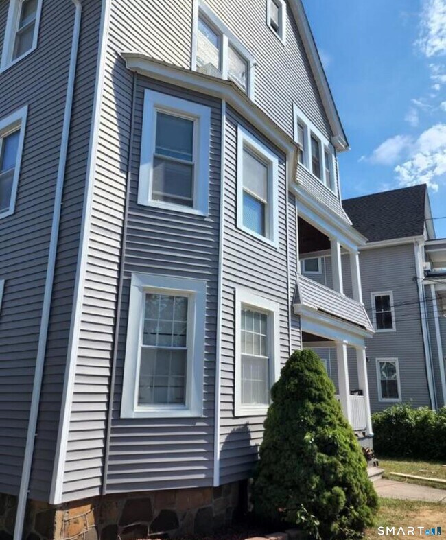 Building Photo - 69 Kimball Dr