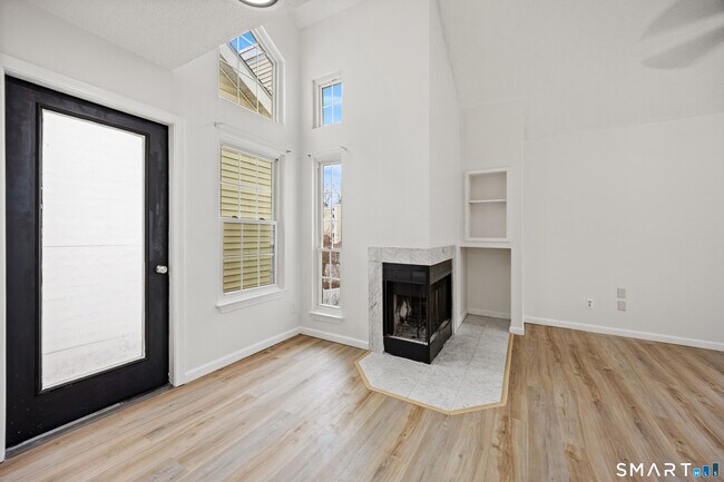 Building Photo - 299 Carriage Crossing Ln