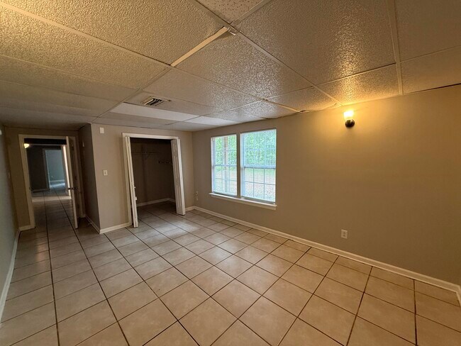 Building Photo - 72 Pisces Dr
