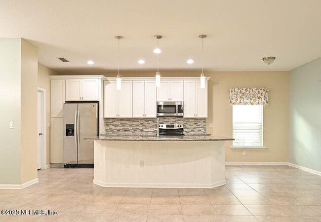 Building Photo - 15736 Spotted Saddle Cir