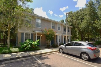 Building Photo - 941 NW 21st Ave