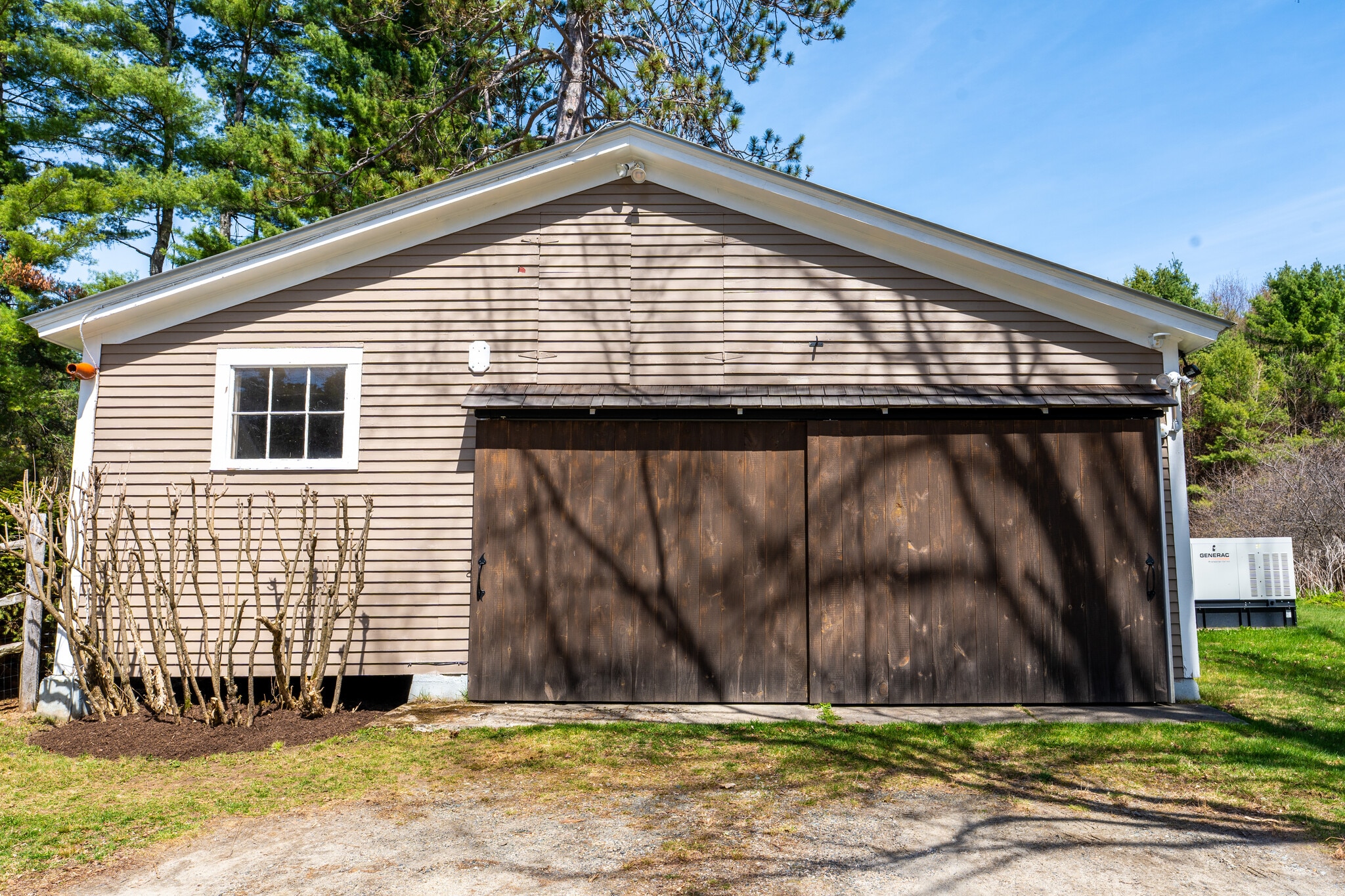 Building Photo - 994 Pearl Lake Rd