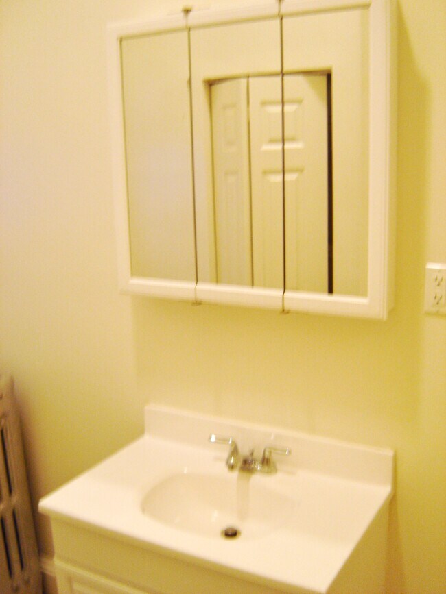 Building Photo - 1401 Madison Ave