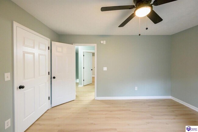 Building Photo - 111 Poplar Cir
