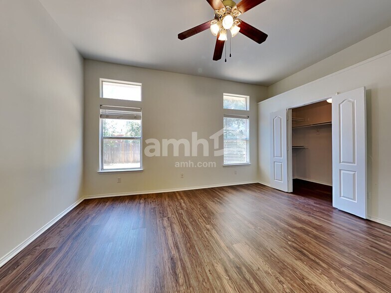 Building Photo - 9020 Saranac Trl