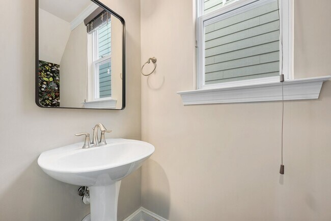 Building Photo - Beautiful 3-bedroom, 2.5-bath home in unbeatable Morrisville location