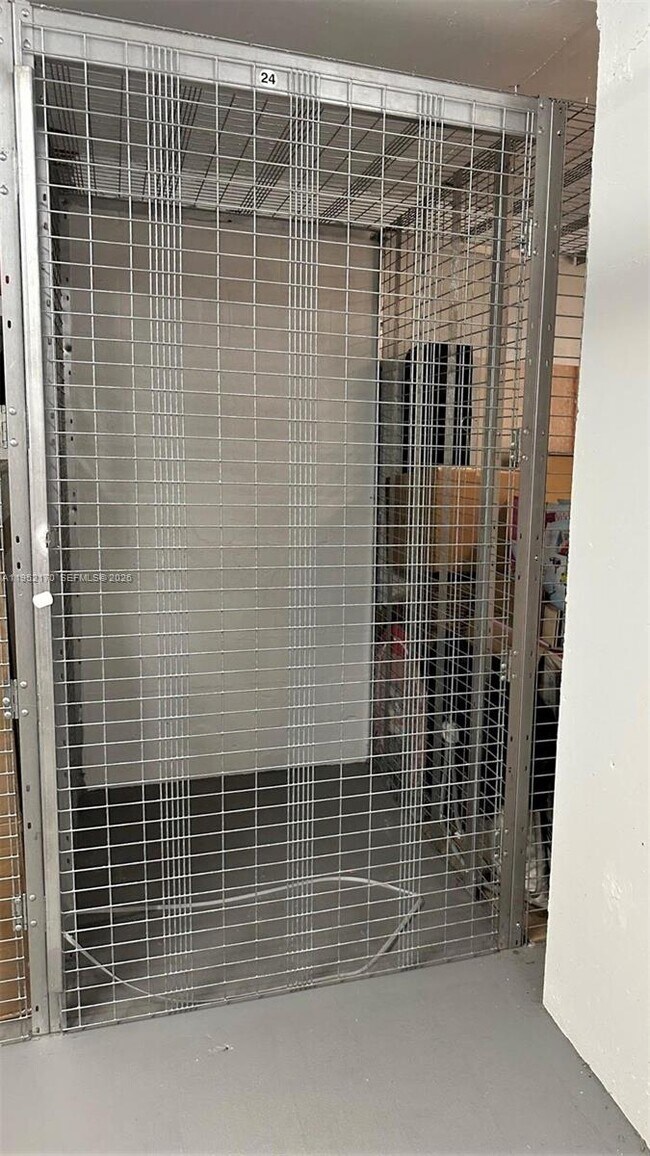 Building Photo - 2900 NE 7th Ave