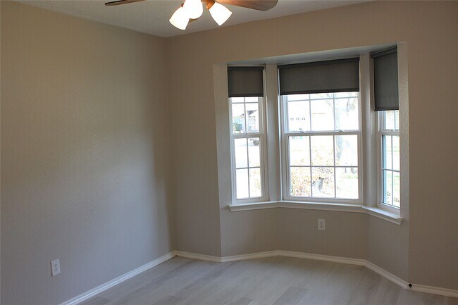 Building Photo - 1210 Three Forks Dr