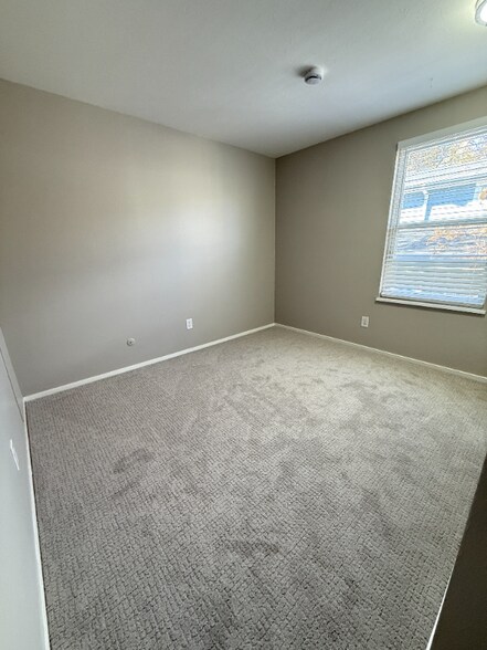 Building Photo - 1111 Maxwell Ave