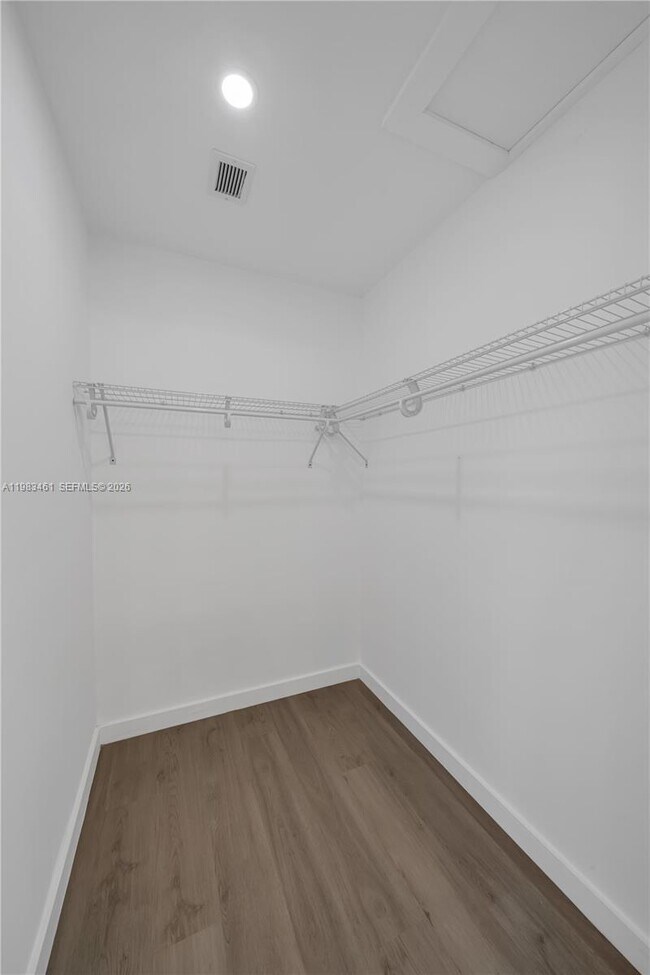 Building Photo - 13914 SW 101st Ln