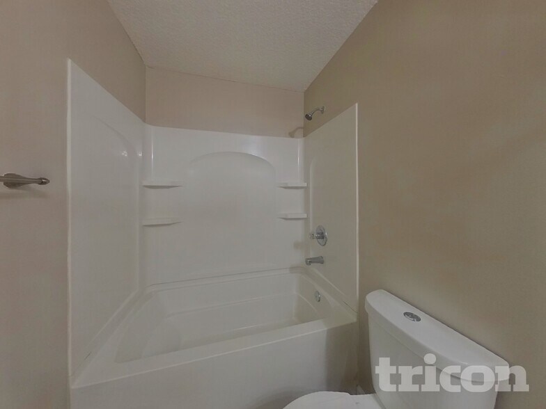 Building Photo - 76221 Long Pond Loop