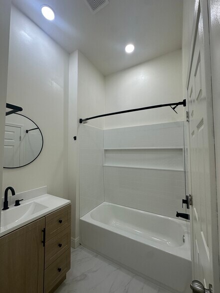 Building Photo - 1223 Elden Ave