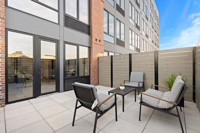 Building Photo - 1 Mallory Ave