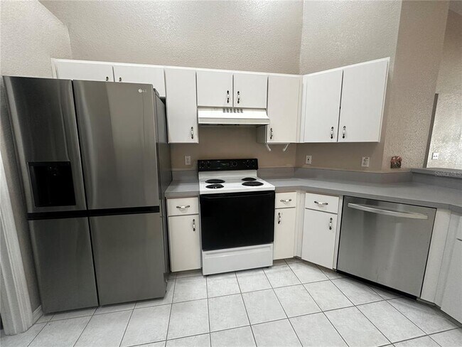 Building Photo - 10061 SW 74th Terrace