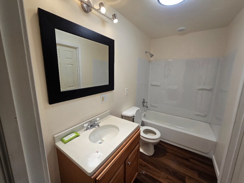 Building Photo - 288 Cimarron Dr