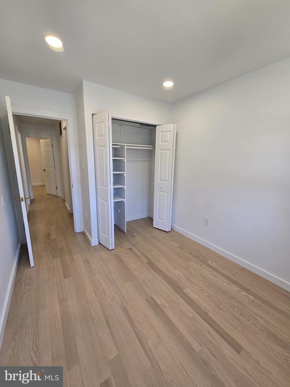 Building Photo - 8760 Stoneridge Dr