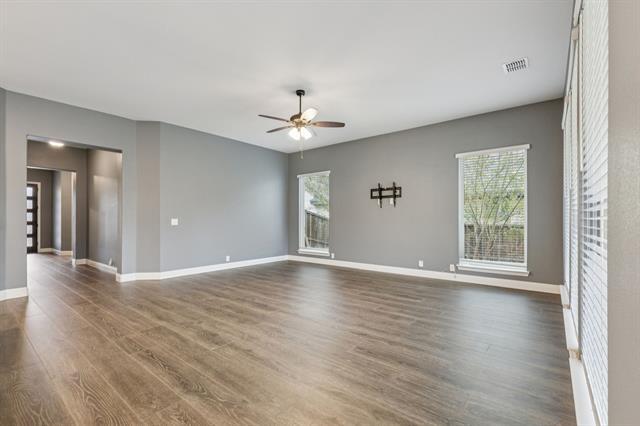 Building Photo - 300 Navo Rd