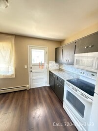 Building Photo - 5260 E Warren Ave