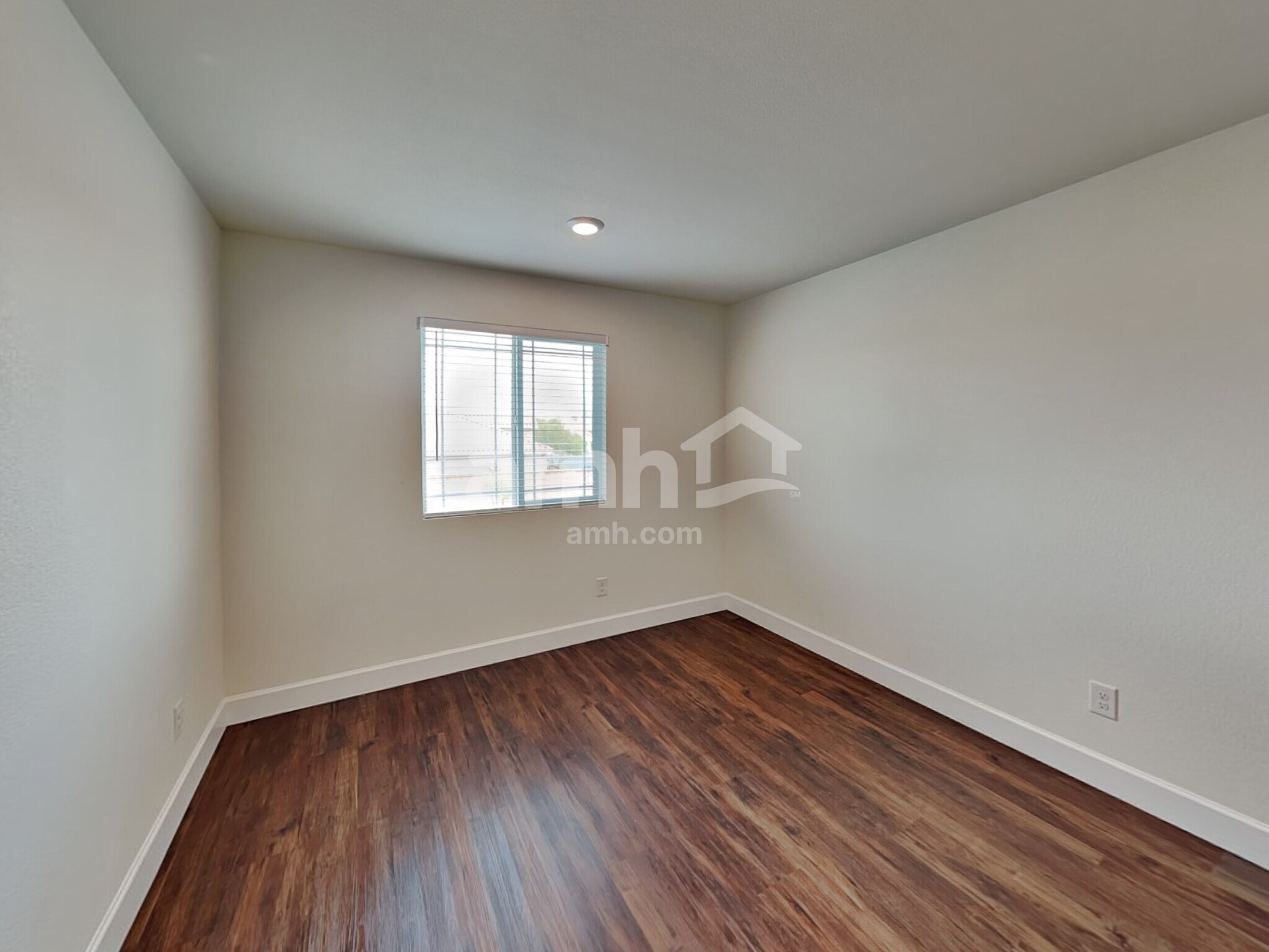 Building Photo - 8837 Brent Leaf Ave