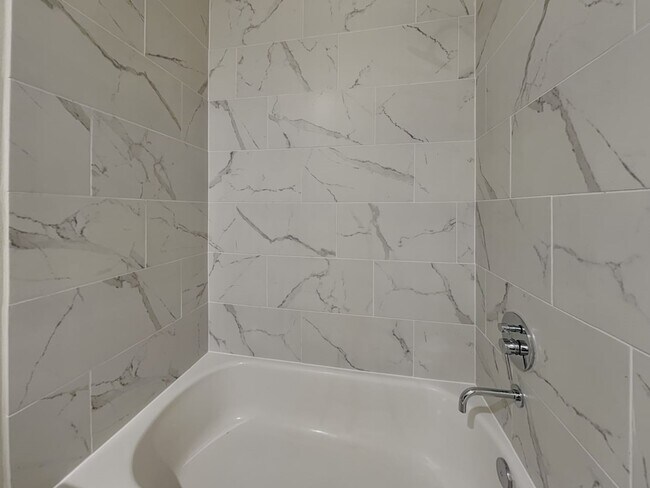 Building Photo - 6379 Paddington Bnd Dr