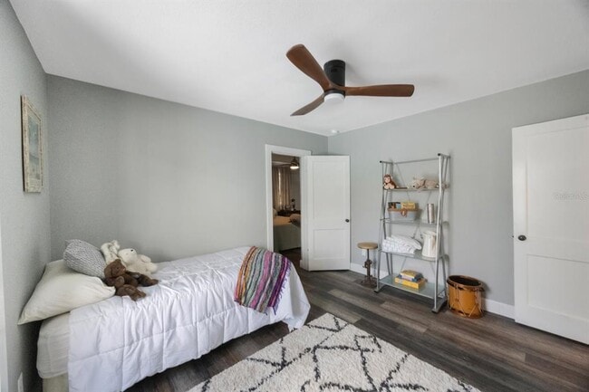 Building Photo - 1010 E Fern St