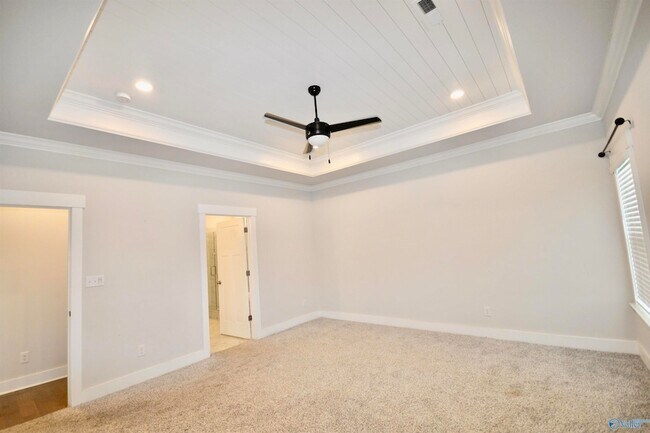 Building Photo - 151 Rugby Dr