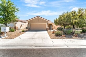 Building Photo - 7632 Fruit Dove St