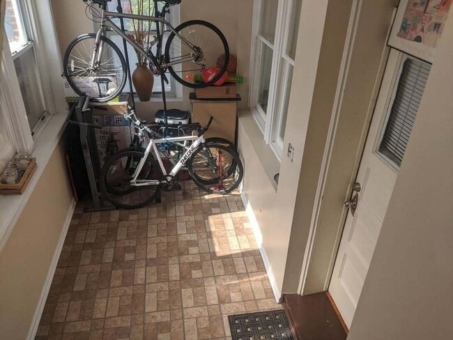 Building Photo - 2131 N Lorel Ave