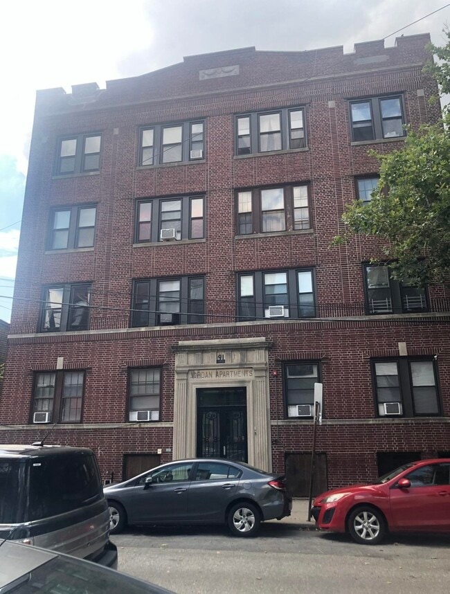 Building Photo - 91 Jordan Ave
