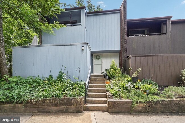 Building Photo - 2031 Approach Ln