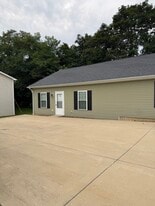 Building Photo - 139 School Side Dr