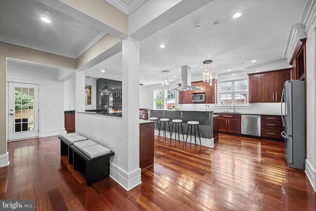 Building Photo - 9715 Singleton Dr
