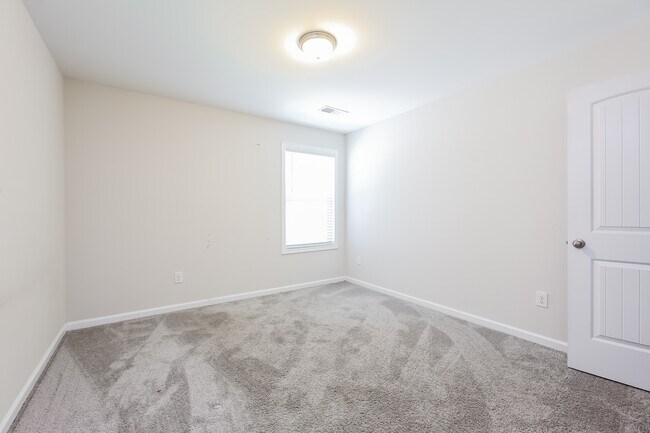 Building Photo - 136 Highland Park Ct