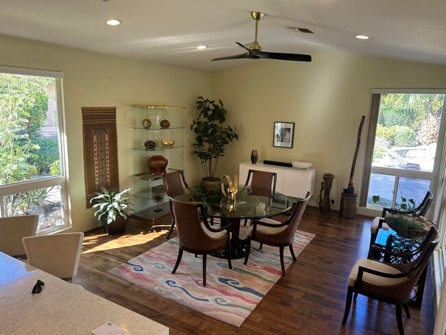 Building Photo - 49105 Casa Del Rio