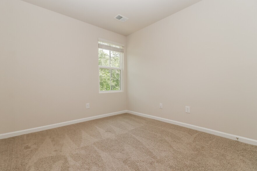 Building Photo - 177 Morning Line Dr