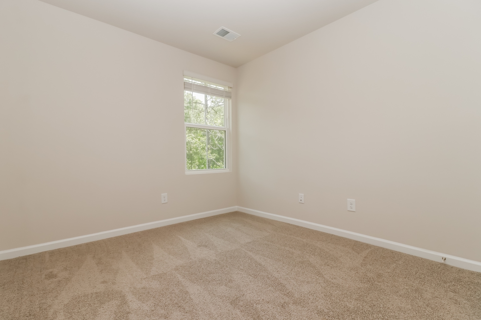 Building Photo - 105 Morning Line Dr