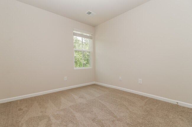 Building Photo - 141 Morning Line Dr