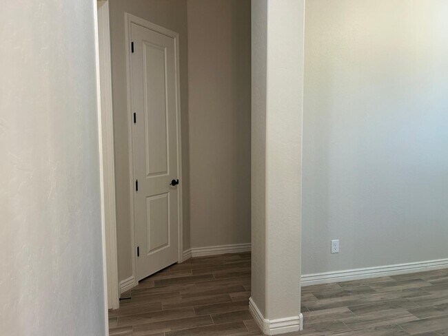 Building Photo - 10274 W Fetlock Trail