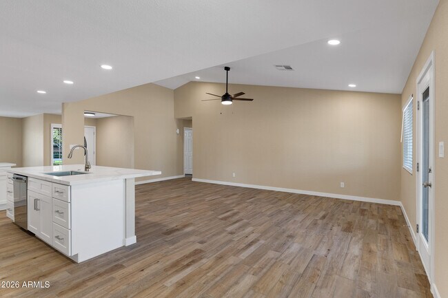 Building Photo - 18408 N 46th Dr